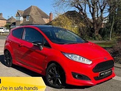 Used Ford Fiesta Zetec 140 HP (102 kW) 2015 Red Hatchback