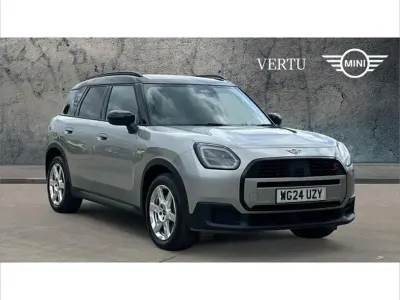 Używany Mini Countryman Classic 218 KM (160 kW) 2024 Srebrny SUV