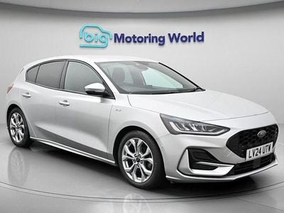 Used Ford Focus ST-Line 125 HP (91 kW) 2024 Silver Hatchback