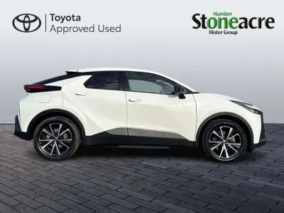 Used Toyota C-HR Design 220 HP (161 kW) 2024 White SUV