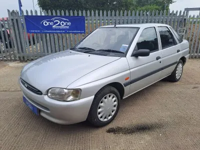 Used Ford Escort Limited 1996 Silver Hatchback