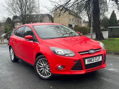 Used Ford Focus Zetec 125 HP (91 kW) 2013 Red Hatchback