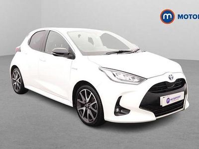 Used Toyota Yaris Hybrid 116 HP (85 kW) 2021 White Hatchback