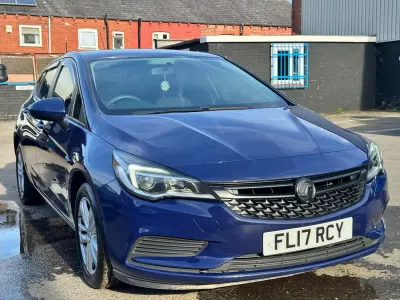 Gebraucht Vauxhall Astra Design Edition 2017 Blau Kleinwagen