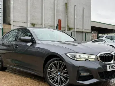 Begagnad BMW 330e M Sport 292 HK (214 kW) 2019 Grå Sedan