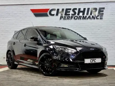 Used Ford Focus Style 247 HP (181 kW) 2015 Black Hatchback