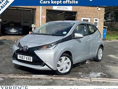 Used Toyota Aygo X-play 68 HP (50 kW) 2017 Silver Hatchback
