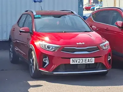 Used Kia Stonic 99 HP (72 kW) 2023 Red SUV