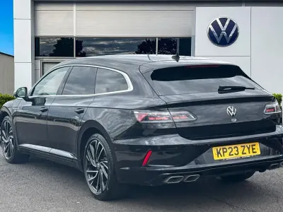 Usado VW Arteon R 320 HP (235 kW) 2023 Preto Carrinha