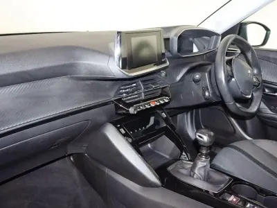 Used Peugeot 2008 Allure Premium 100 HP (73 kW) 2022 Grey SUV