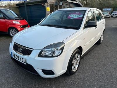 Used Kia Rio 108 HP (79 kW) 2010 White Hatchback