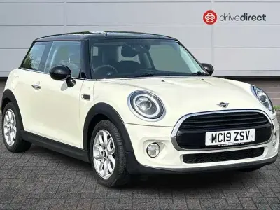 Usado Mini Cooper Classic 136 CV (100 kW) 2019 Blanco Utilitario