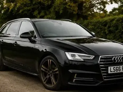 Usado Audi A4 S-Line 252 CV (185 kW) 2016 Negro Familiar