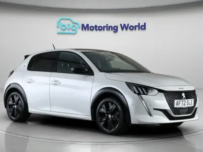 Second-hand Peugeot 208 GT 102 CP (75 kW) 2022 Alb Hatchback