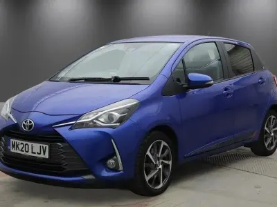 Used Toyota Yaris 111 HP (81 kW) 2020 Blue Hatchback