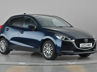 Usado Mazda 2 Inclusive 90 HP (66 kW) 2023 Azul Citadino