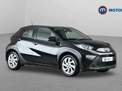 Used Toyota Aygo X PURE 72 HP (52 kW) 2023 Black SUV