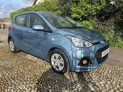 Used Hyundai i10 SE 67 HP (49 kW) 2016 Blue Hatchback