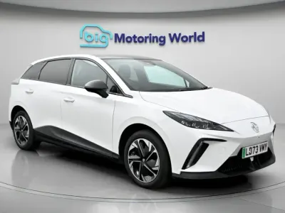 Używany MG MG4 EV Trophy 319 kW (435 KM) 2023 Biały Hatchback