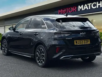 Käytetty Kia Ceed GT-Line 2022 Musta Viistoperä