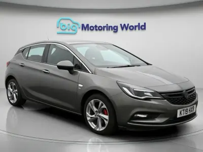 Used Vauxhall Astra SRi 104 HP (76 kW) 2019