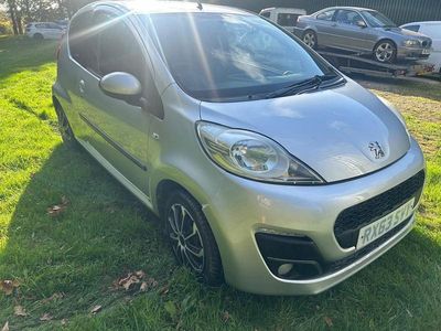 Second-hand Peugeot 107 Active 68 CP (50 kW) 2013 Argintiu Hatchback