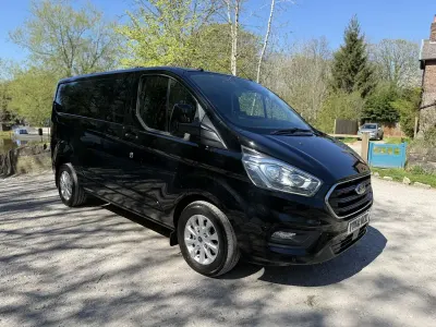 Used Ford Transit Custom Limited 130 HP (95 kW) 2019 Black Van
