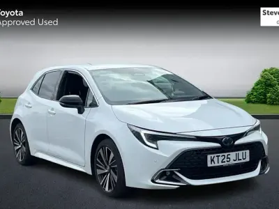 Used Toyota Corolla Design 140 HP (102 kW) 2025 White Hatchback