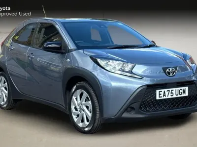 Used Toyota Aygo X PURE 72 HP (52 kW) 2025 Grey SUV