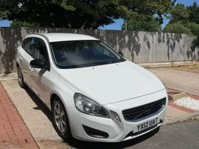 Used Volvo V60 115 HP (84 kW) 2012 White Estate