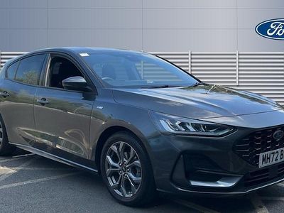 Usado Ford Focus ST-Line 125 HP (91 kW) 2023 Cinzento Citadino