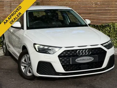 Used Audi A1 Sportback Business 95 HP (69 kW) 2019 White Hatchback