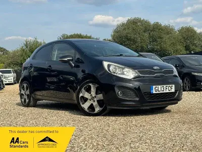 Used Kia Rio 107 HP (78 kW) 2013 Black Hatchback