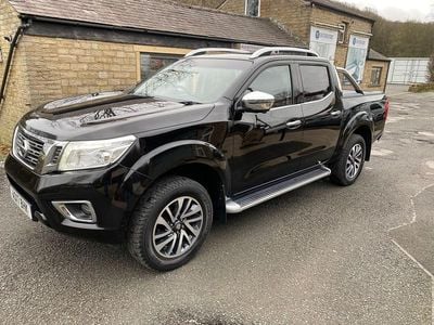 Used Nissan Navara Tekna 190 HP (139 kW) 2017 Black Pickup