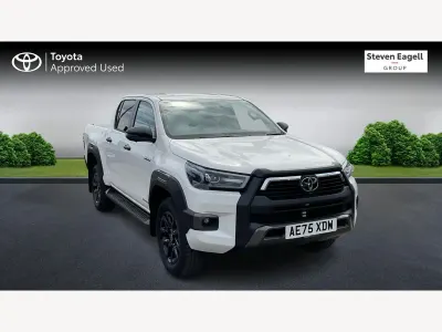 Used Toyota HiLux 201 HP (147 kW) 2025 White Pickup
