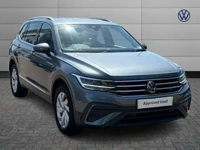 Used VW Tiguan Allspace Life 150 HP (110 kW) 2023 Grey SUV