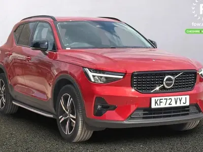 Used Volvo XC40 Plus 163 HP (119 kW) 2023 Red SUV