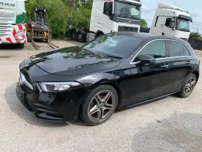 Begagnad Mercedes A200 AMG Line Premium 2019 Svart Halvkombi
