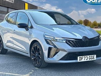 Używany Renault Clio V Esprit Alpine 143 KM (105 kW) 2025 Czerwony Hatchback