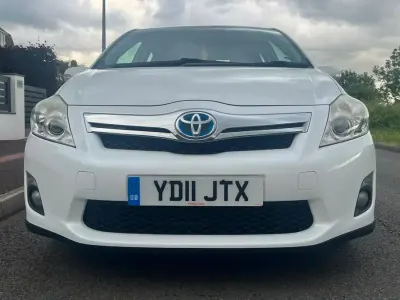 Used Toyota Auris Hybrid