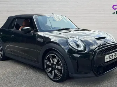 Used Mini Cooper Exclusive 178 HP (130 kW) 2024 Black Hatchback