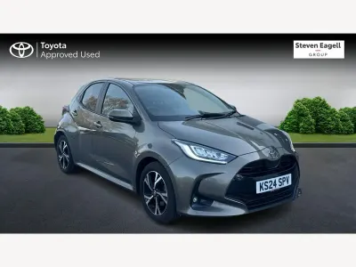 Used Toyota Yaris Design 116 HP (85 kW) 2024 Bronze Hatchback