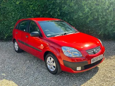 Used Kia Rio 97 HP (71 kW) 2008 Red Hatchback