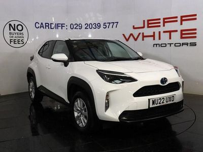 White Used 2022 Toyota Yaris Hybrid Play Hatchback | £17,488 (Fair price)