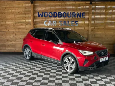 Begagnad Seat Arona FR 110 HK (80 kW) 2023 Röd SUV