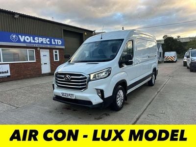 Maxus V90