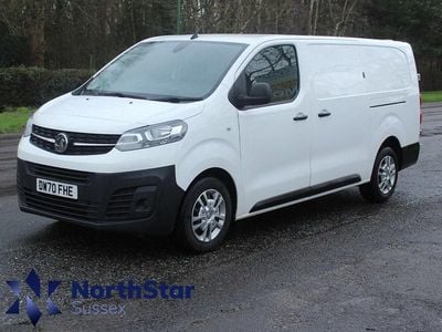 Used Vauxhall Vivaro S 101 HP (74 kW) 2021 White MPV