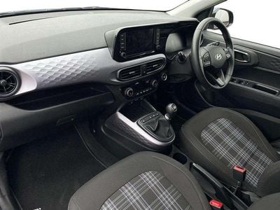 Usado Hyundai i10 Premium 77 HP (56 kW) 2024 Azul Citadino