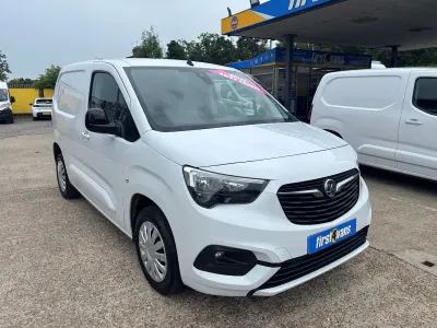 Used Vauxhall Combo 100 HP (73 kW) 2023 White MPV