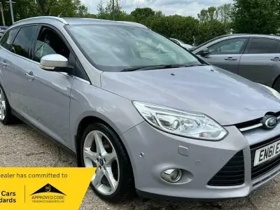 Begagnad Ford Focus Titanium X 115 HK (84 kW) 2012 Silver Kombi